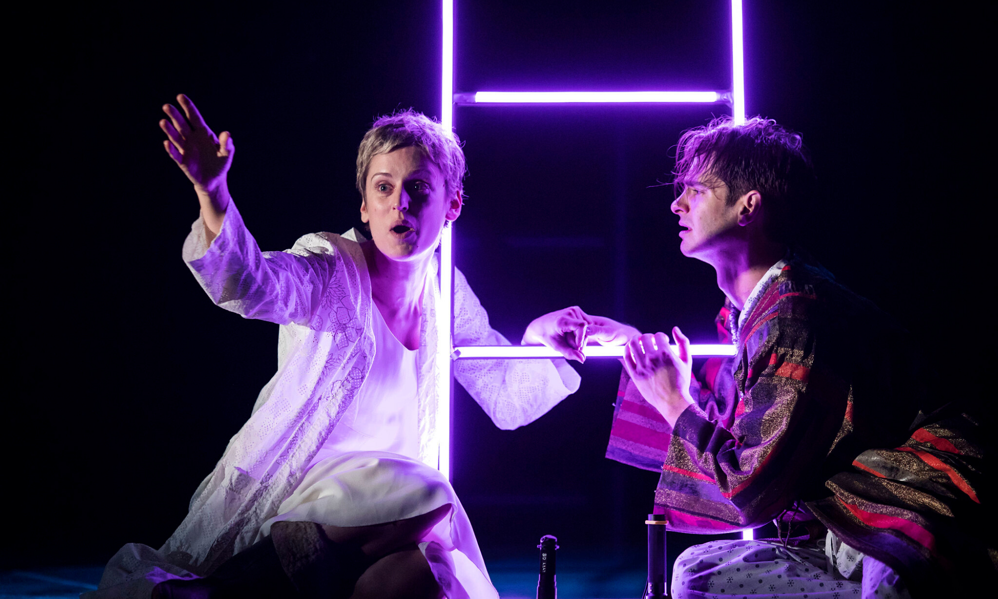 Angels in america. Тони Кушнера «ангелы в Америке. Ангелы в Америке. Часть 2: перестройка фильм 2017. Эндрю Гарфилд театр. Ангелы в Америке спектакль 2017.