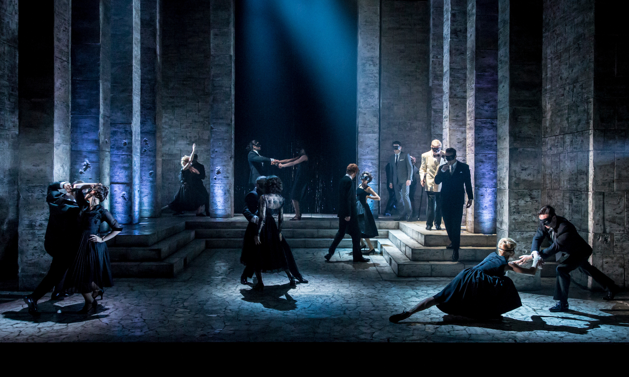 Romeo and Juliet' Review: Richard Madden Stars in Kenneth